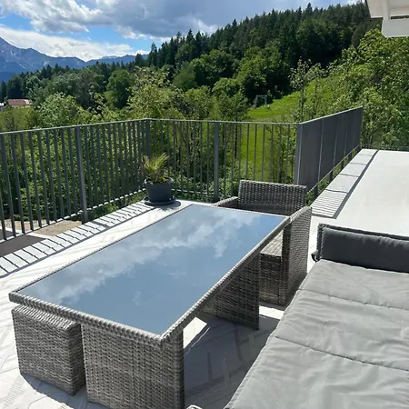 Apartment Penthaus Am Südhang *